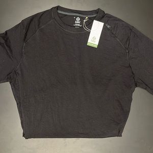 NWT! Tasc shortsleeved T in black